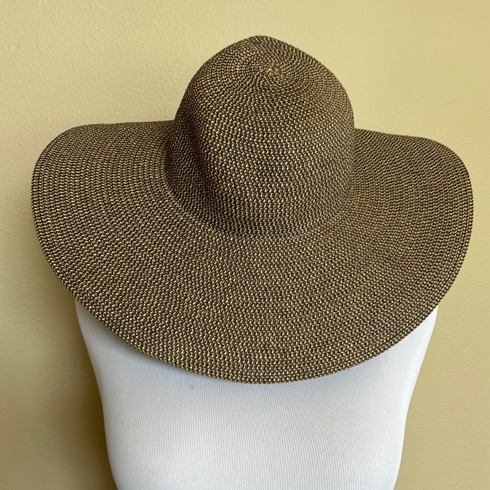 ‼️LAST CALL‼️ D&Y 100% paper wide brim sun hat